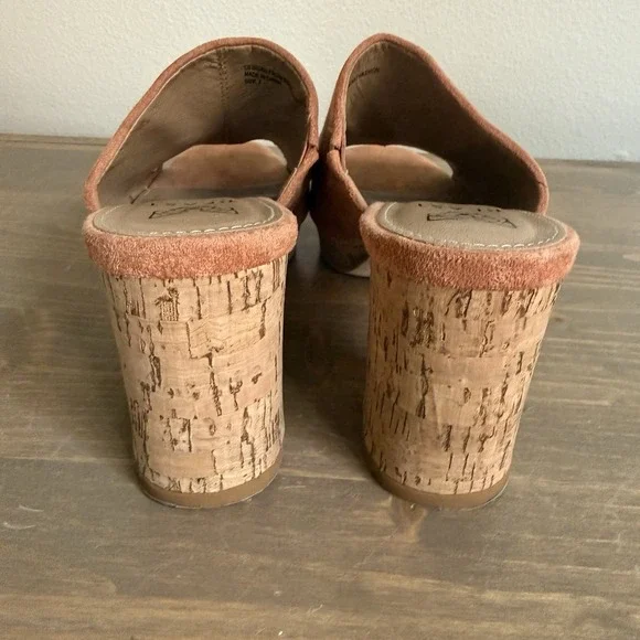 Beast Fashion Womens 7 Tan Brown Faux Suede Peep Toe Slip On Cork Heels Sandals - Picture 5 of 9